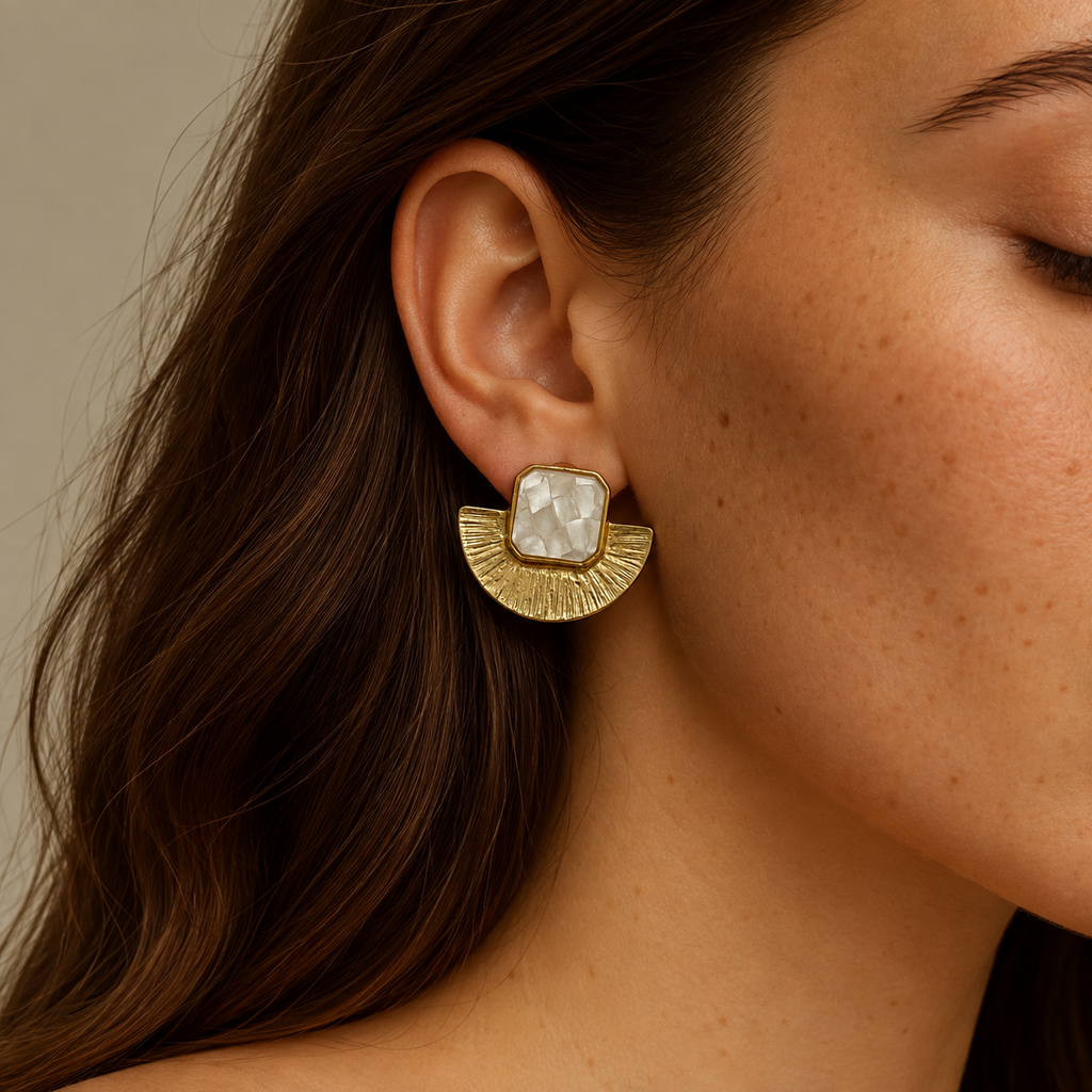 Halo White Earrings